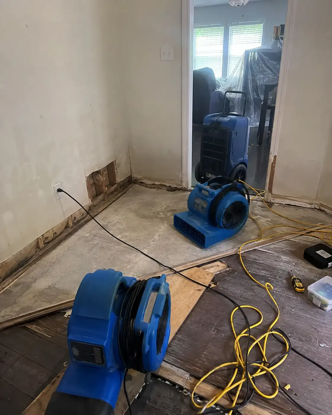 Image water damage restoration 1 water damage point